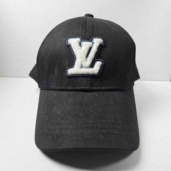 Louis Vuitton Black Cap - Classic Design with LV Patch - Picture 1 of 7